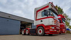 20251019-Tom-Holding-00221